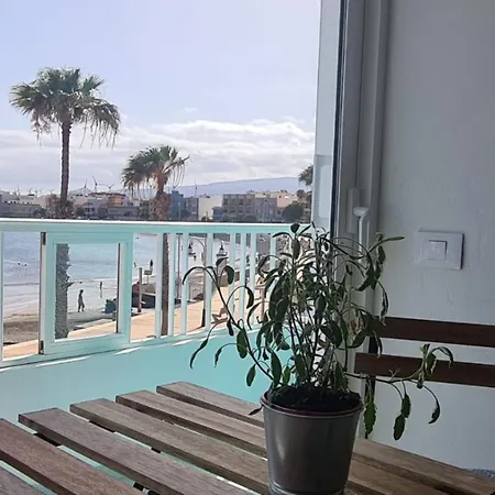Arena Y Mar Arinaga
